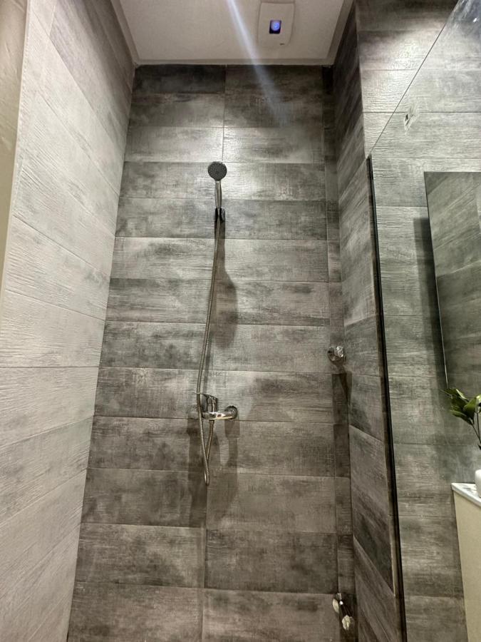 Апартаменти Apparemment De Luxe Бузніка Екстер'єр фото