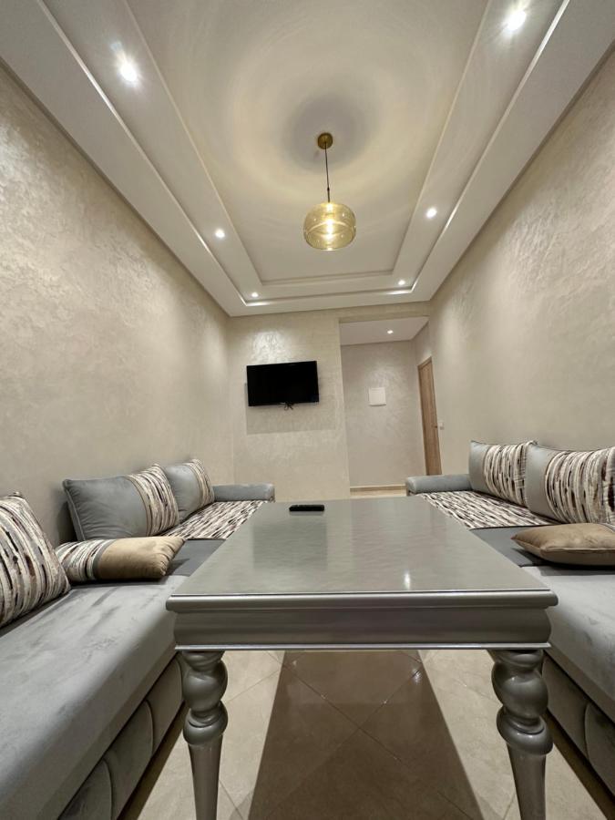 Апартаменти Apparemment De Luxe Бузніка Екстер'єр фото